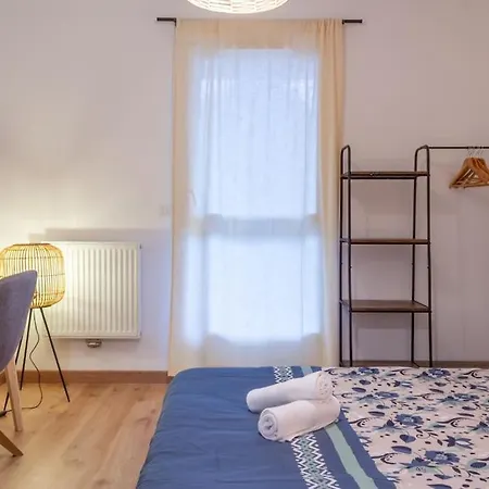 Zenbnb - Royal - 2 - 4 Pers - Wifi - Balcon - Parking * Saint-Julien-en-Genevois